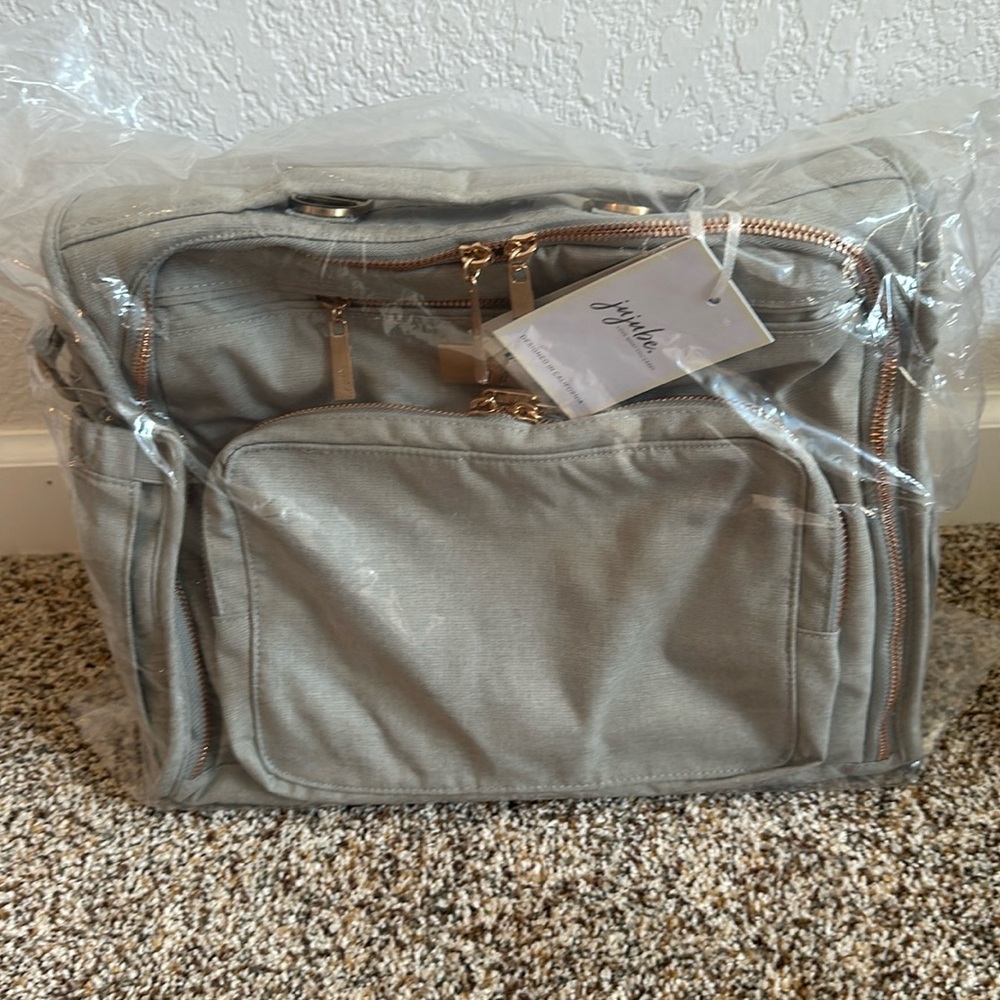 NEW! JUJUBE BFF Light Grey Diaper Bag